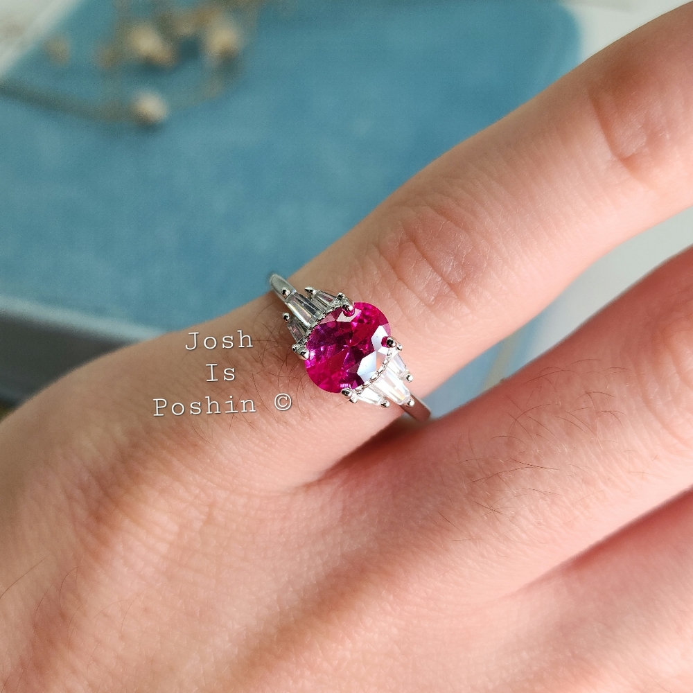 Genuine oval pink sapphire ring in sterling silver - Picture 9 of 10